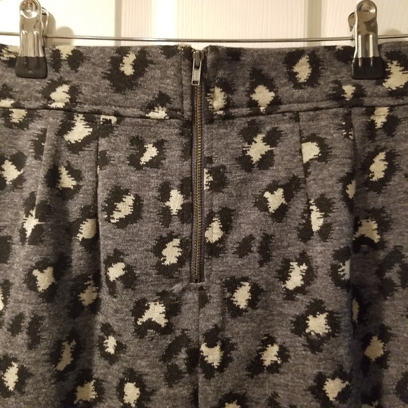 Skirt - Picture 4 of 4